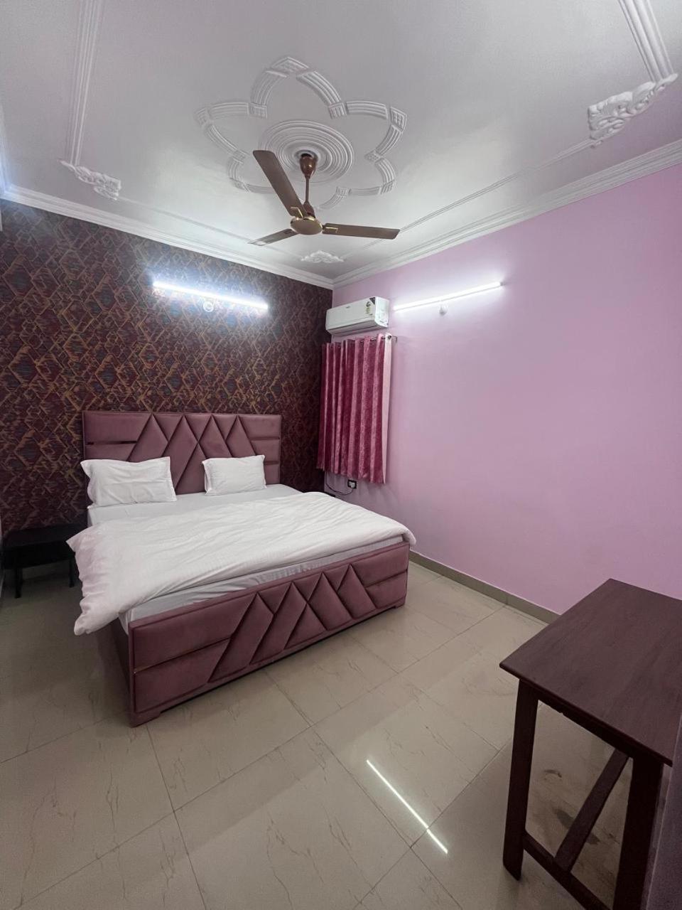 Kashi Anadam Bnb Benares Buitenkant foto